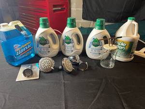 lot 224 image: Assortment of Cleaning Supplies - Includes All Purpose Wash and Seventh Generation Detergent
