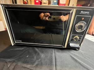 lot 310 image: Vintage Litton Microwave Oven - Model 304 untested