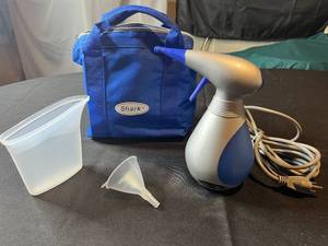lot 312 image: Shark Handheld Steamer with Accessories