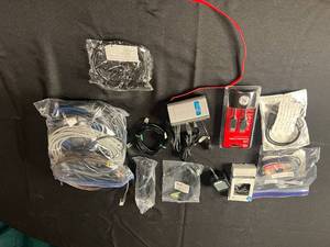 lot 330 image: Assortment of USB and Audio Cables with 7-Port USB Hub
