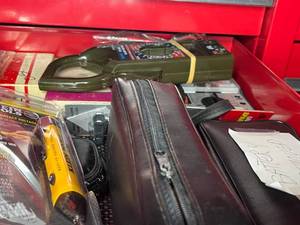 lot 363 image: Assortment of Electrical Tools and Testing Equipment - Scan Tool and Multimeter Kit