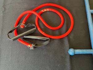 lot 382 image: Ear Protection and Resistance Band