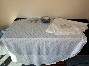 lot 389 image: Collection of Holiday Decor Items - Including Snowman Tree Skirt and Ceramic Bowl