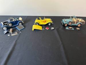 lot 395 image: Group of 3 Vintage Toy Cars with Parts - Blue, Yellow & Green -  parts off models and all parts unverified