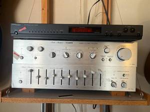 lot 407 image: Vintage Fisher Stereo Control Amplifier & AMFM Tuner Set - Model CC-3000 & T-2000E
