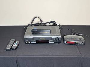 lot 202 image: Sony Hi-Fi Stereo VCR with Remote Controls and GPX Alarm Clock