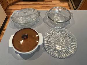 lot 449 image: Group of 4 Vintage Glass Cookware and Serving Dishes