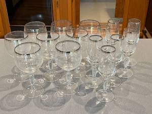 lot 458 image: Large Lot of Beautiful Silver Toned Trim Vintage Stemware