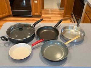 lot 469 image: Various Pans in Excellent Condition