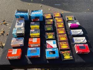 lot 138 image: Large lot of NailScrewsHardware
