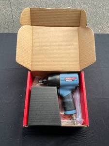 lot 186 image: Ingersoll Rand 2131QT 12 Impact Wrench - Like New