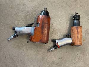 lot 546 image: Group of 2 Vintage Chicago Pneumatic Air Wrenches - Model CP-734