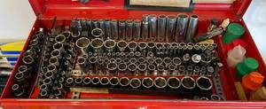 lot 564 image: Assortment of Socket Wrenches - Various Sizes