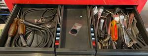 lot 566 image: Assortment of Hand Tools and Screwdrivers - Mixed Selection