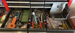lot 570 image: Assortment of Hand Tools and Accessories - Solid Collection