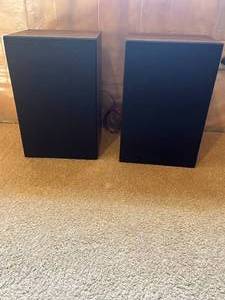 lot 408 image: Pair of Dahlquist DQM-3 Speaker Cabinets - Excellent Condition