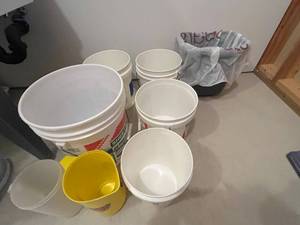 lot 420 image: Group of Plastic Buckets and Yellow Jug - Assorted Sizes