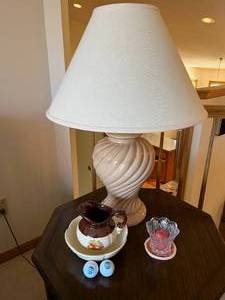 lot 429 image: Assortment of Home Decor Items - Lamp, Pitcher, and Candle Holder & 2 New Golf Balls