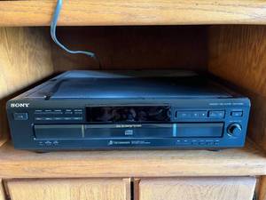lot 482 image: Sony CDP-CE235 5-Disc CD Changer - Compact Disc Player