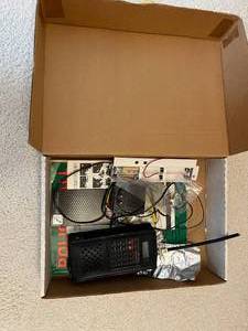 lot 515 image: Uniden Bearcat BC 70XLT Handheld Programmable Scanner with Accessories