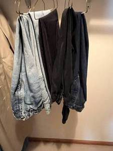 lot 533 image: Group of 5 Assorted Pants - Includes Denim & Black Styles