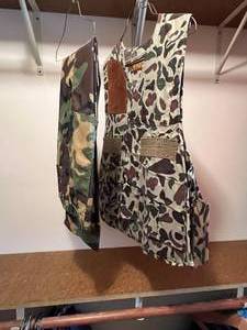 lot 544 image: Caliber Sportsman Apparel Camo Vest and Pants Set - Size Medium