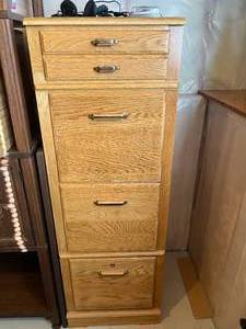 lot 611 image: Home Office Henry Link Oak Filing Cabinet with Keys - 4 Drawers, Home Office Storage & 2 Sets of HeadphonesSets