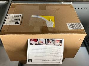 lot 34 image: 1 Case (20 each) NEW Medline MDS705153 5 qt. Counterbalanced Lid Sharps Container - Red