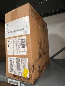 lot 42 image: 1 Case (20 each) NEW Cardinal Health 9545 Surgical Gowns - Size XL - Expiration 1026