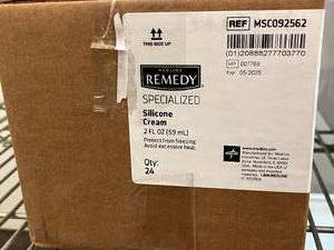 lot 86 image: 1 Case (24 each) NEW Medline MSC092562 2 fl. oz. Remedy Specialized Silicone Cream - Expiration 525