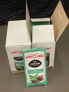 lot 22 image: AK 3 (9) - Land O Lakes Mint & Chocolate Cocoa Mix - 24 Packets