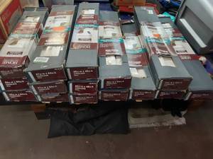 lot 71 image: 15 New Cordless Blinds (costumer returns)