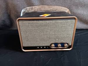 lot 19 image: Mini Bluetooth Speaker