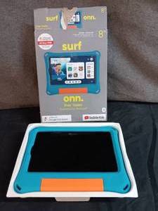 lot 21 image: Surf Onn 8 Kids Tablet with Case
