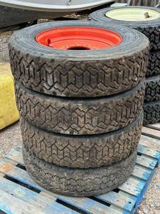 Skid SNOW TIRES