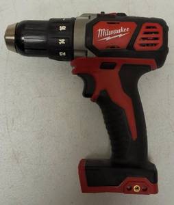 lot 2 image: Milwaukee  12 DrillDriver 18V - Tool Only