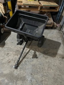 Fertilizer Spreader