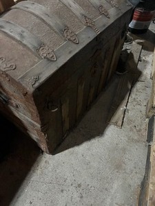 Old Trunk