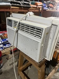 window AC unit