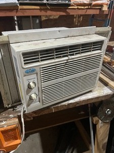 window AC unit