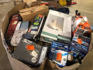 lot 29 image: Gaylord of Assorted Tools Hardware and General Merchandise Various Models and Conditions   Customer Returns See Pictures