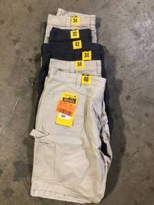lot 45 image: Lot of Assorted Mens Working Shorts Various Models and Conditions  Customer Returns See Pictures