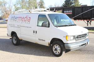 2002 Ford E250 Econoline V8 5.4 Liter Full-Size Cargo Work Van