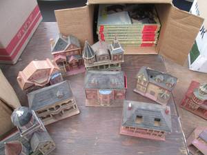 lot 116 image: Asian themed rice paper lidded box ...