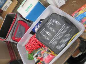 lot 122 image: Automotive jumper cables, safety ro...