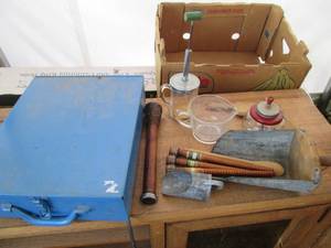 lot 123 image: Metal storage box and vintage acces...