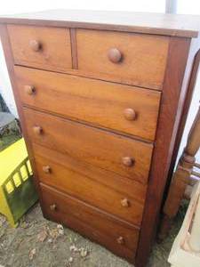 lot 136 image: Wood gentlemens 6-drawer Highboy D...