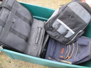 lot 148 image: Tote with laptop travel bags in a v...