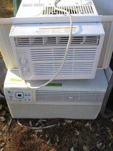 lot 154 image: (2) Window mounting air conditionin...