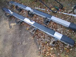 lot 6 image: Automotive side rail nerf bars...